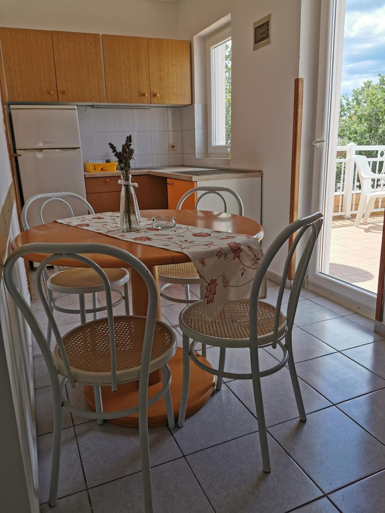 Apartments And Rooms نجيفيش الغرفة الصورة